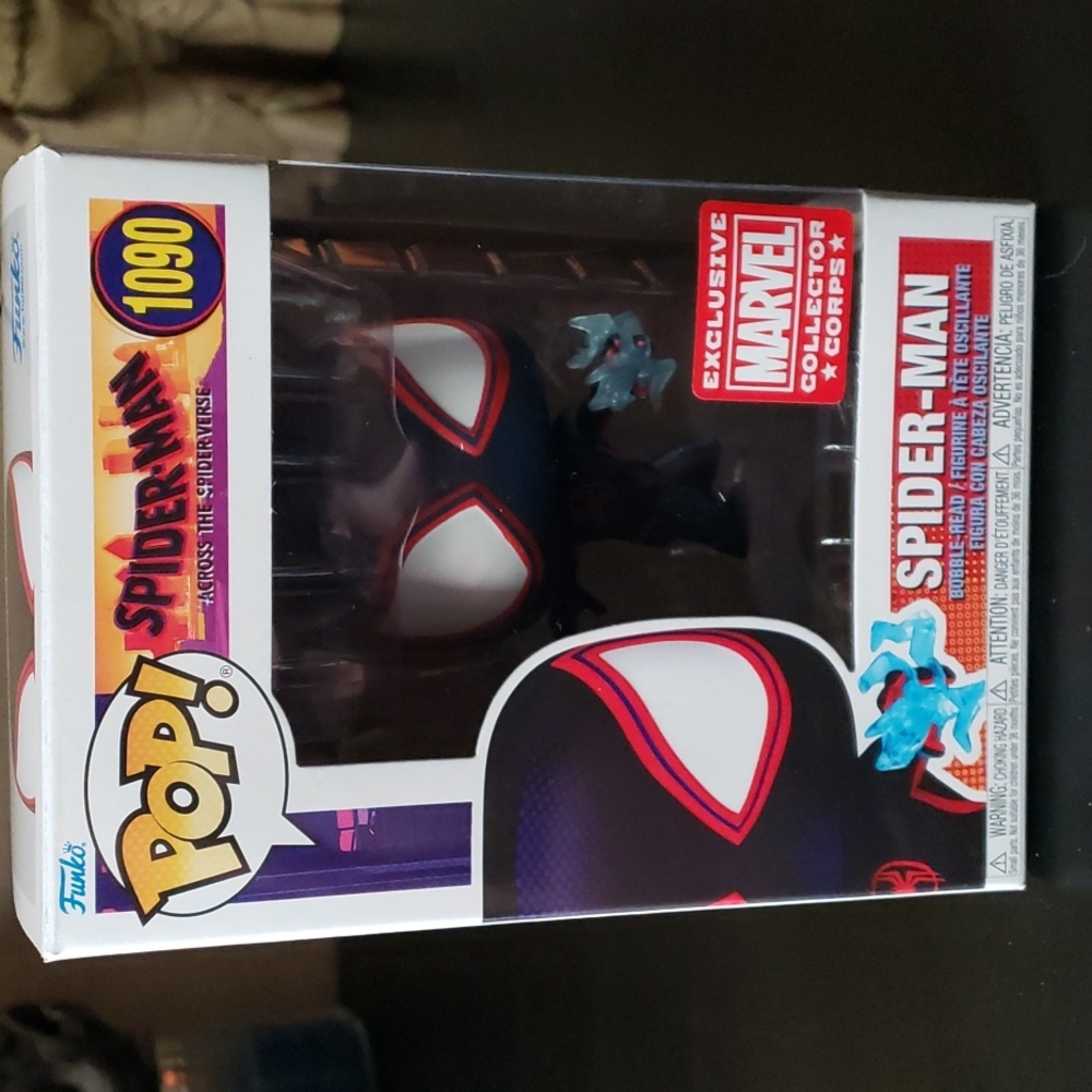 Spider-man Across the Spiderverse collector corp exclusive